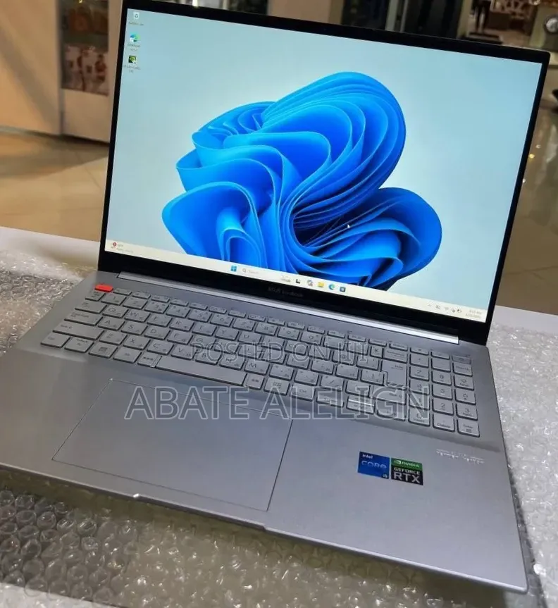 New Laptop Asus VivoBook 15 X505BA 16GB Intel Core i5 SSD 512GB