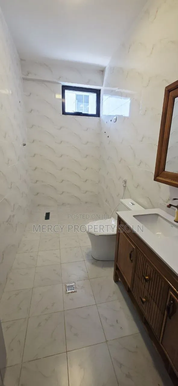 6bdrm House in Bole for sale
