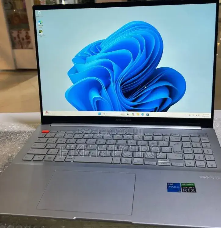 New Laptop Asus VivoBook 15 X505BA 16GB Intel Core i5 SSD 512GB