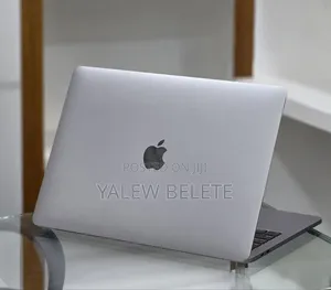 New Laptop Apple MacBook Pro 2019 16GB Intel Core i7 SSD 256GB