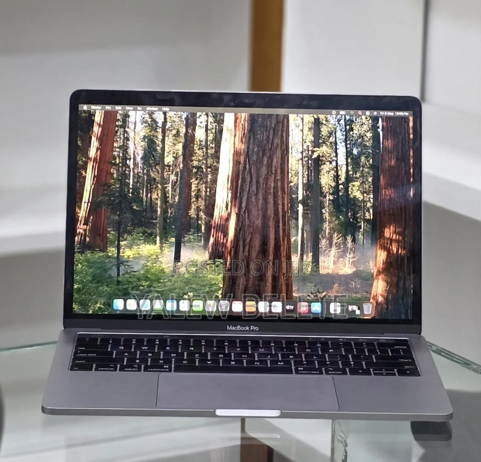New Laptop Apple MacBook Pro 2019 16GB Intel Core i7 SSD 256GB