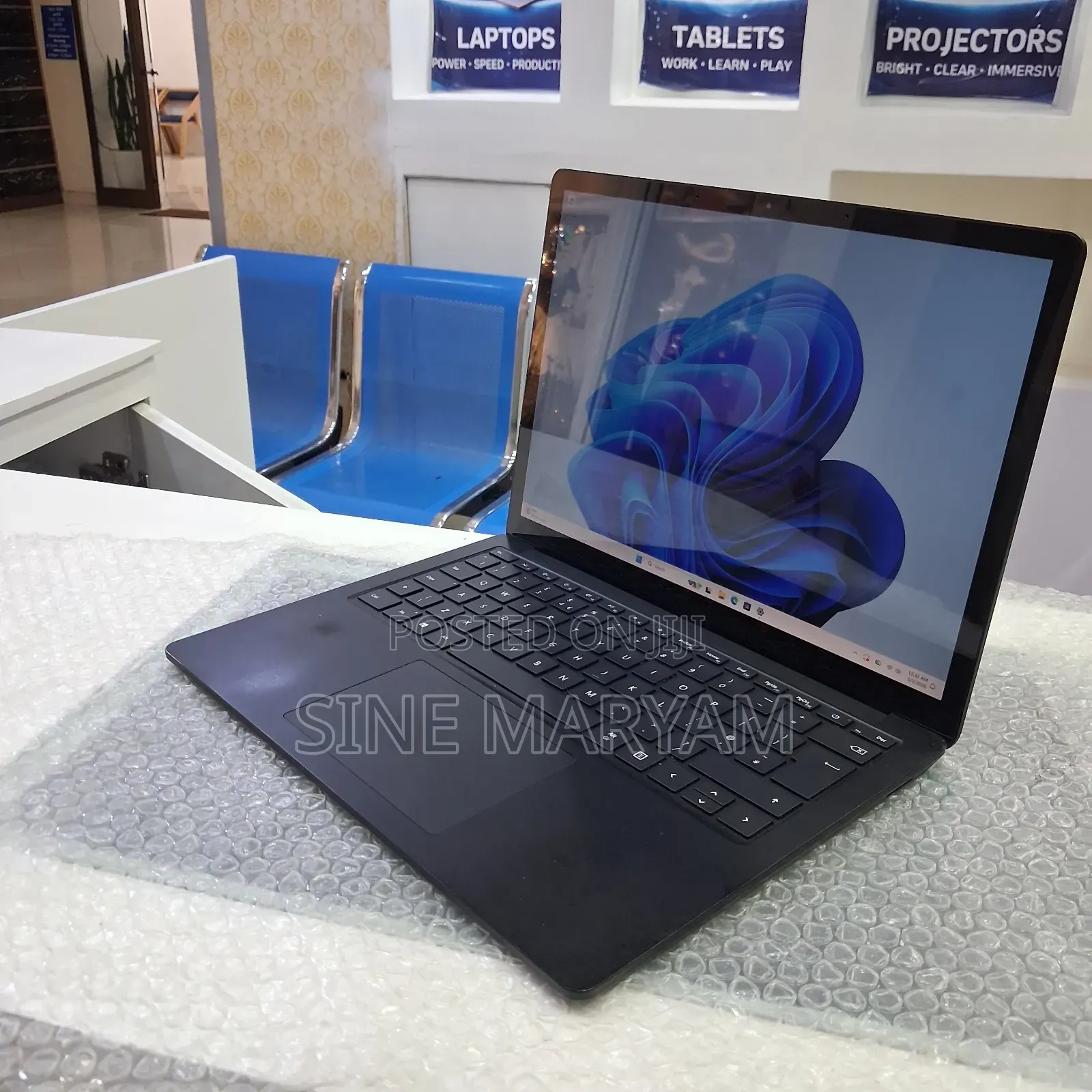 New Laptop Microsoft Surface Laptop 4 16GB Intel Core i7 SSD 512GB