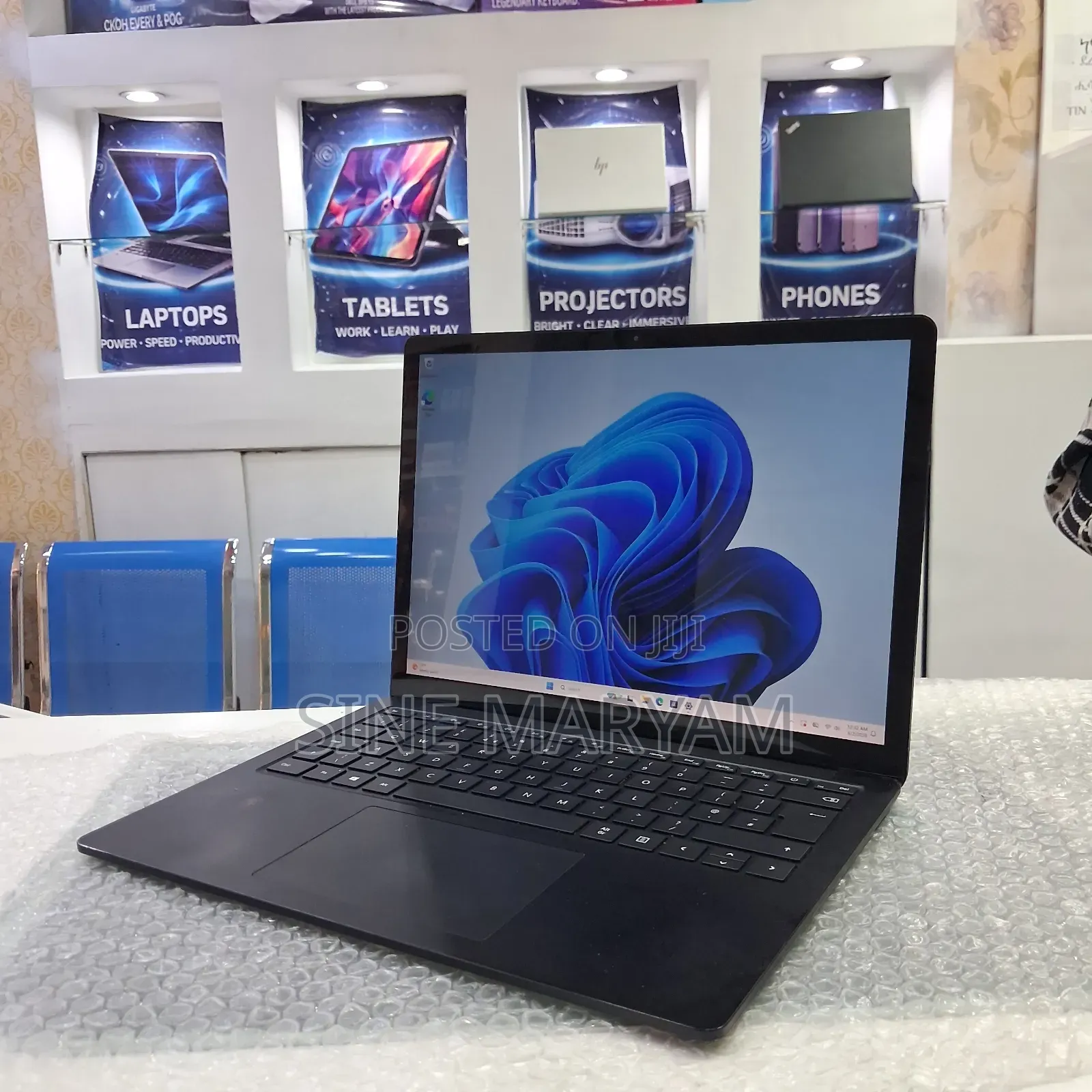 New Laptop Microsoft Surface Laptop 4 16GB Intel Core i7 SSD 512GB