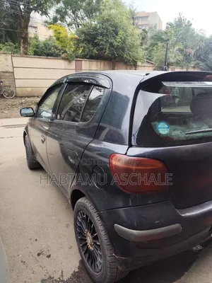 Toyota Vitz 2004 Black