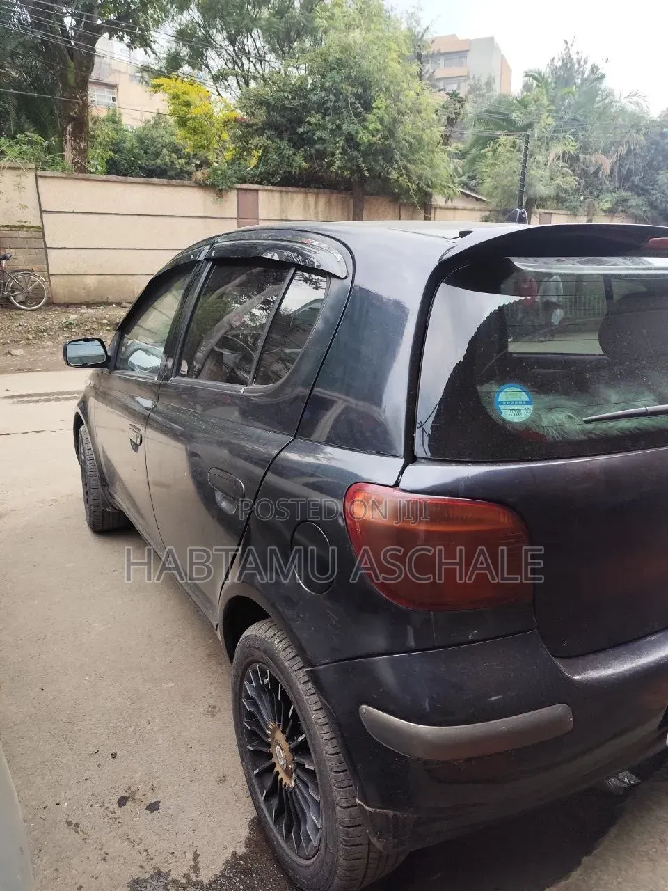 Toyota Vitz 2004 Black