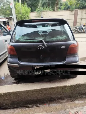 Toyota Vitz 2004 Black