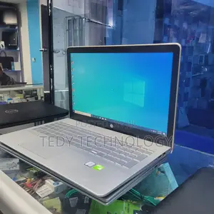 Laptop HP Pavilion 15 8GB Intel Core i5 HDD+SSD 128GB