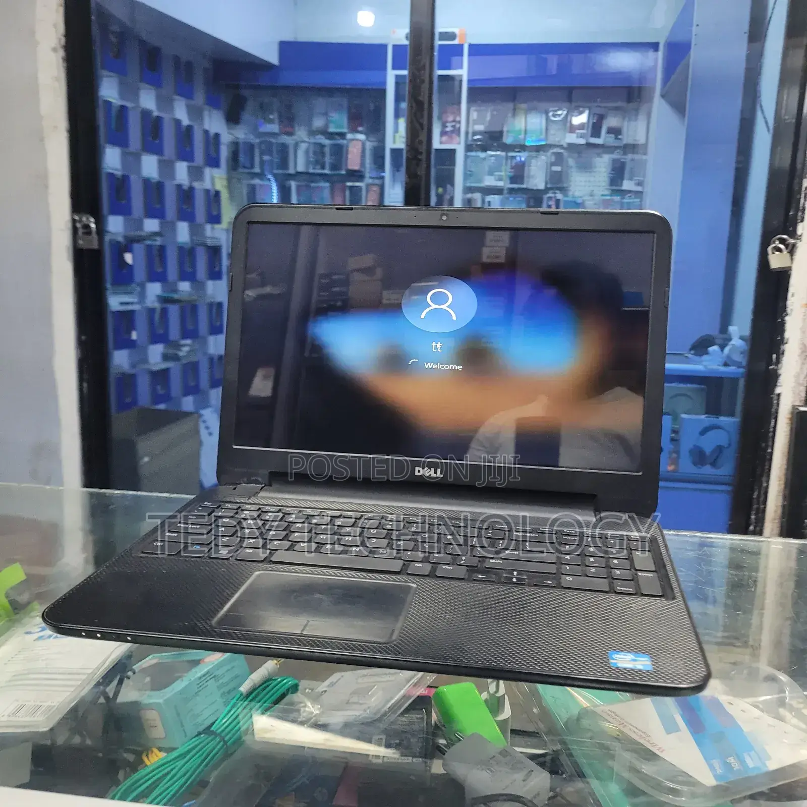 New Laptop Dell Inspiron 15 8GB Intel Core i3 HDD 500GB