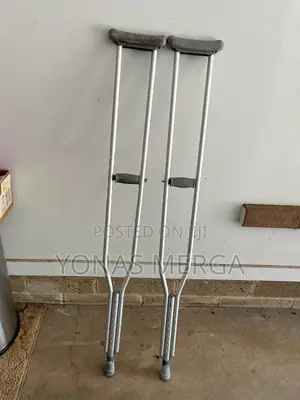 Crutches for Rehabilitation Training敏身