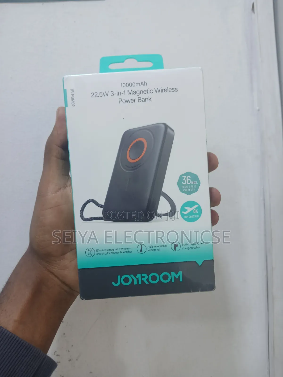 Joyroom Jr-Pbm02 10000mah Magnetic Power Bank, a 3-in-1 Device