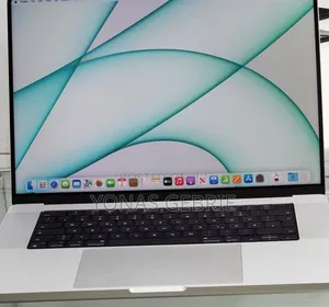 New Laptop Apple MacBook 16GB Intel Core i7 SSD 512GB