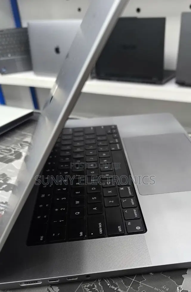 New Laptop Apple MacBook Pro 2021 M1 Max 32GB Apple M1 Max SSD 1T