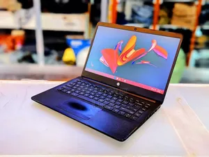 Laptop HP 14-dq1025cl 8GB Intel Core i5 HDD 1T