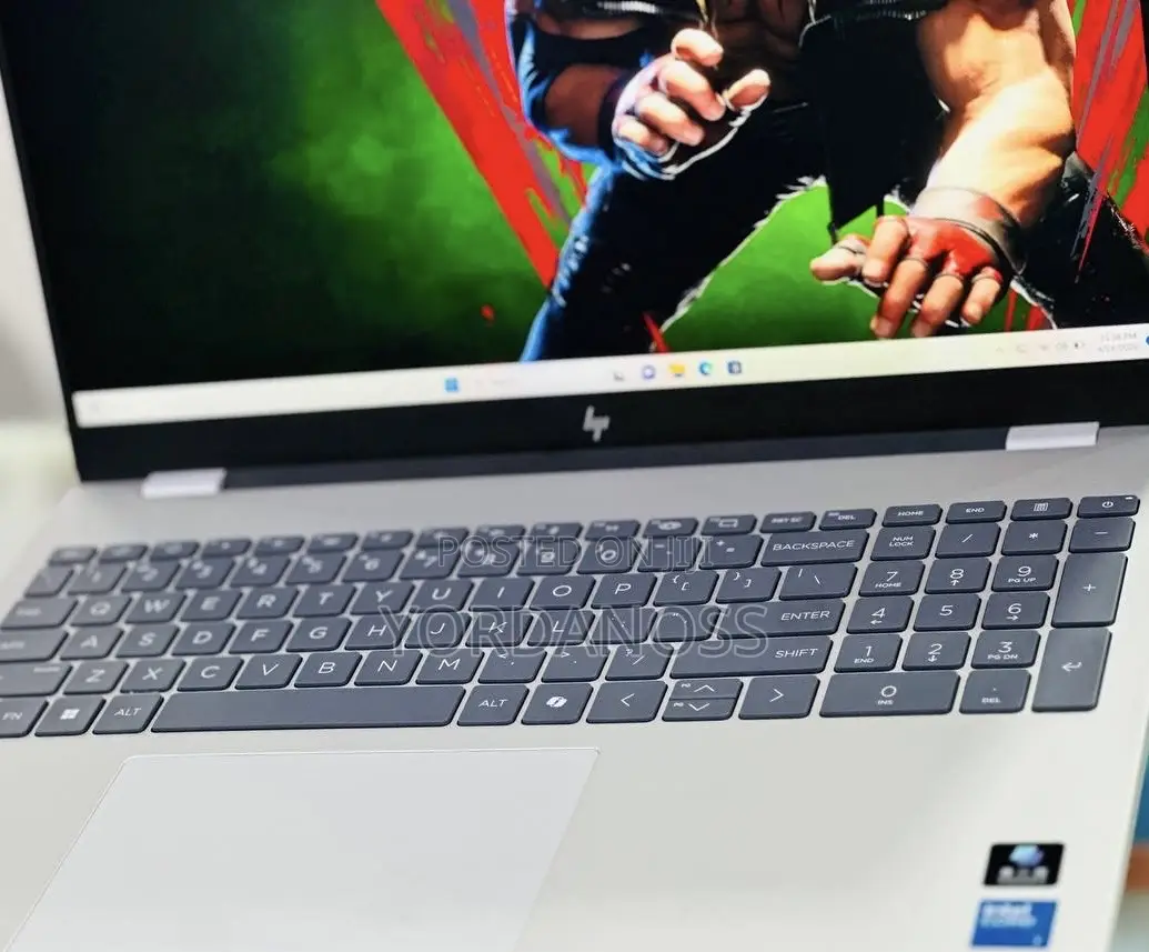 New Laptop HP OmniBook 7 16" 16GB Intel Core 7 SSD 1T