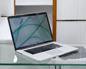 New Laptop Apple MacBook Pro 16GB Intel Core i7 SSD 512GB
