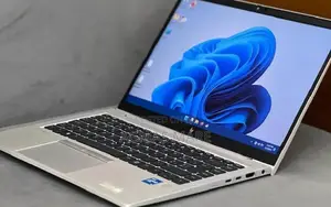 New Laptop HP EliteBook 830 G8 8GB Intel Core i5 SSD 512GB