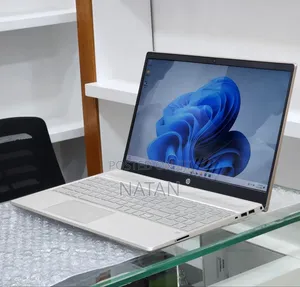 New Laptop HP Pavilion 15 8GB Intel Core i5 SSD 512GB