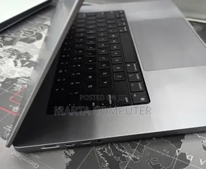 New Laptop Apple MacBook Pro 2020 M1 32GB Apple M1 Pro SSD 1T