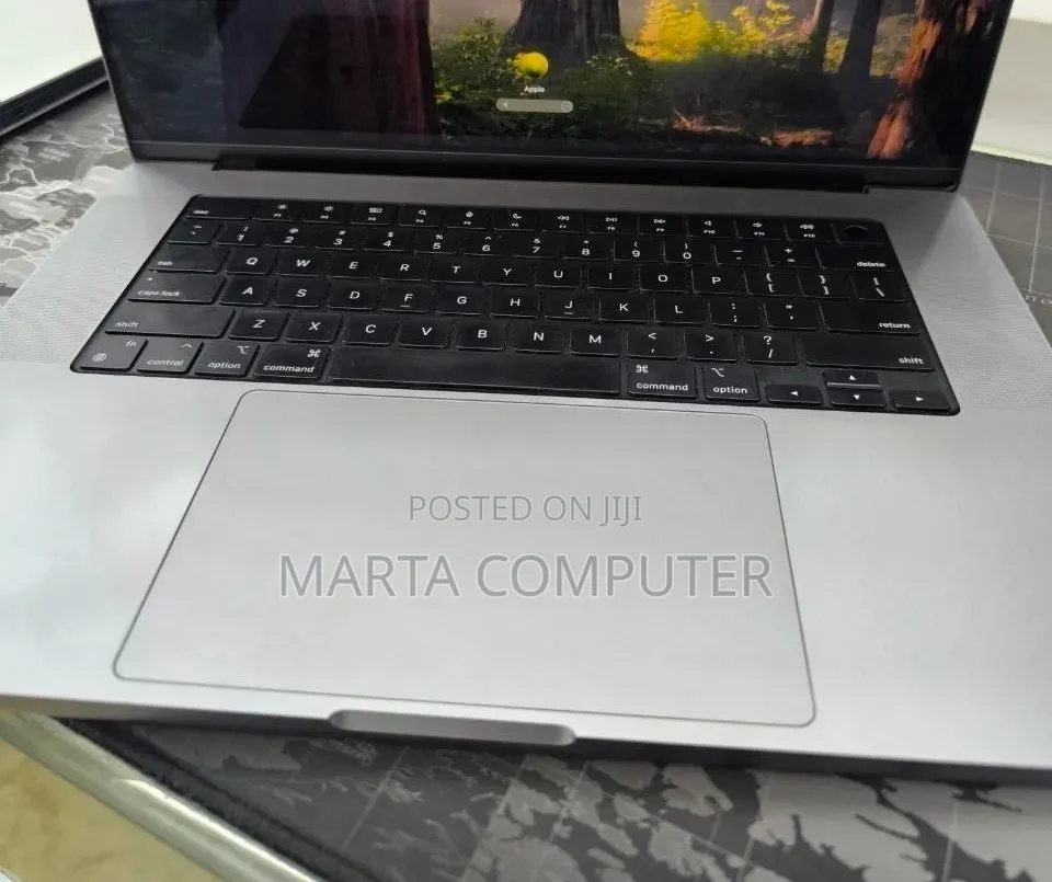 New Laptop Apple MacBook Pro 2020 M1 32GB Apple M1 Pro SSD 1T
