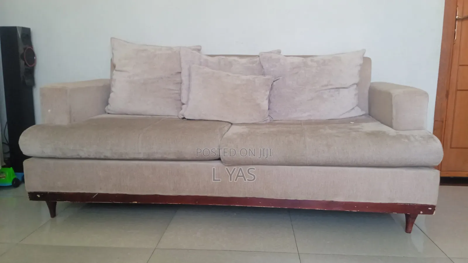 Single Sofa