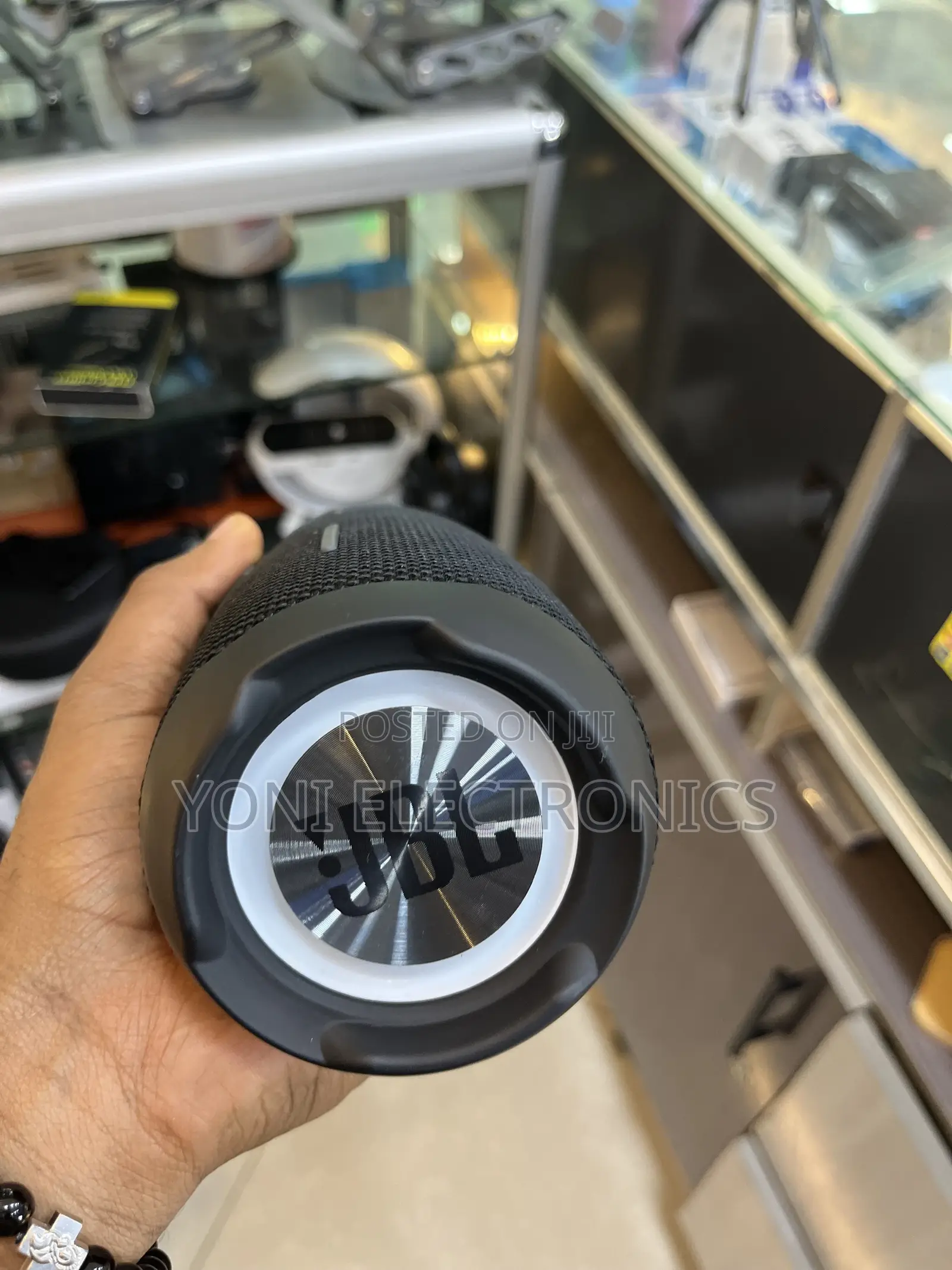 JBL Pulls 5 Portable Speaker
