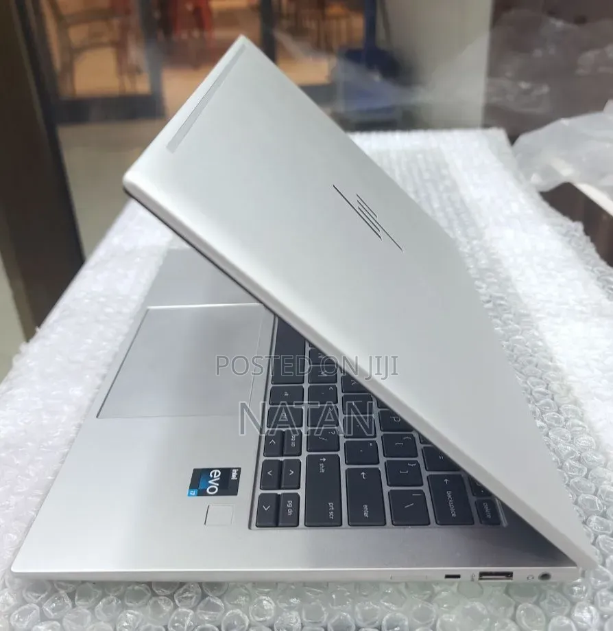 New Laptop HP EliteBook 840 G9 16GB Intel Core i7 SSD 512GB