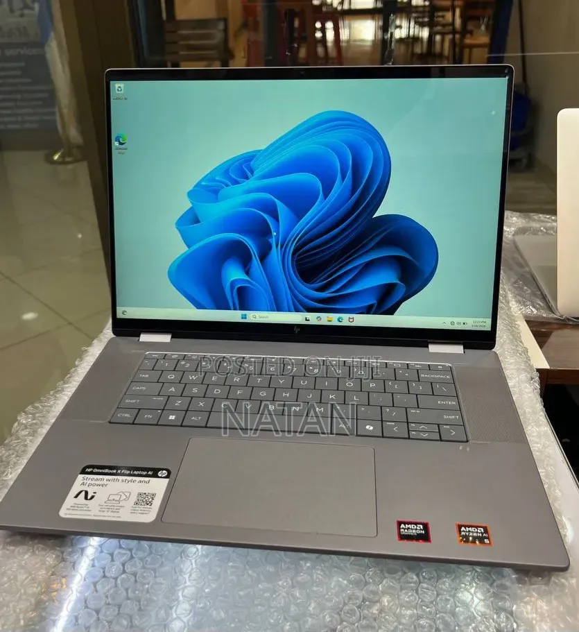New Laptop HP OmniBook 5 16" 16GB AMD Ryzen 5 SSD 512GB