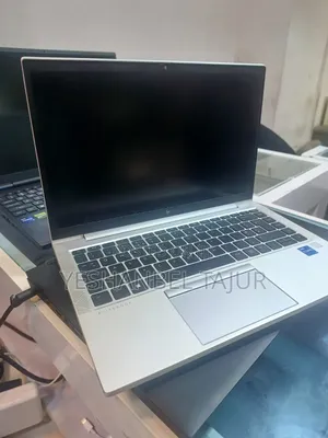 New Laptop HP EliteBook 840 G8 16GB Intel Core i7 SSD 512GB