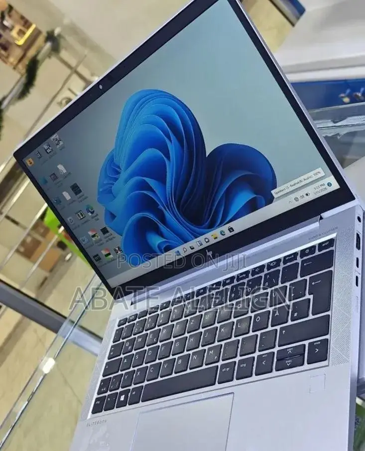 New Laptop HP EliteBook 830 G7 8GB Intel Core i7 SSD 512GB