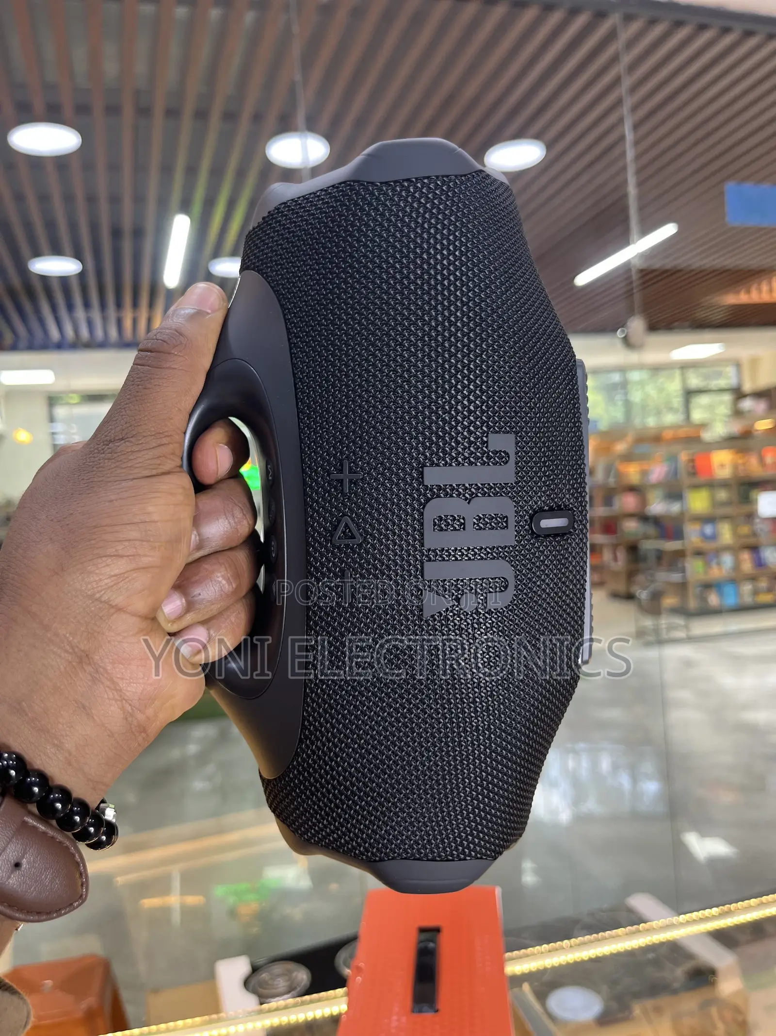 JBL Boombox 4 Mini