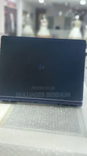 New Laptop Alienware 16x Aurora 32GB Intel Core i9 SSD 1T