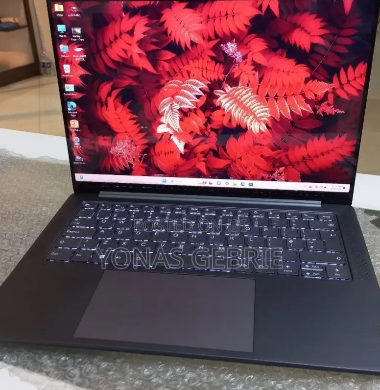 New Laptop Lenovo 32GB AMD Ryzen 7 SSD 1T
