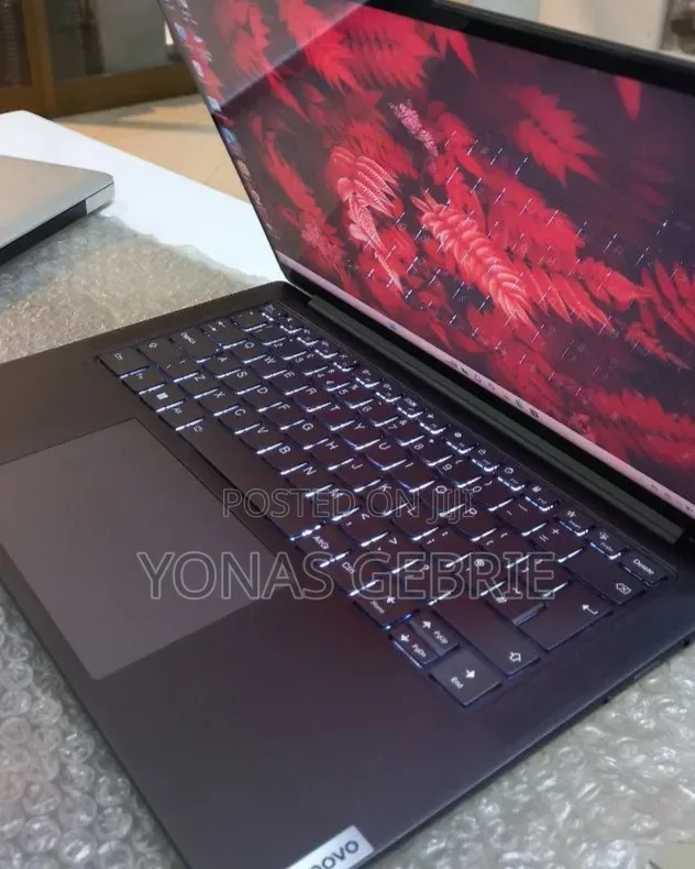 New Laptop Lenovo 32GB AMD Ryzen 7 SSD 1T