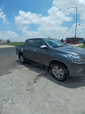 Toyota Hilux 2017 Gray