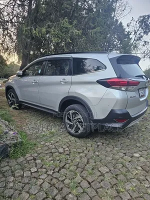 Toyota Rush 2023 Silver