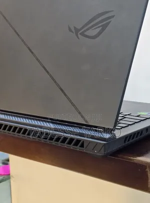 New Laptop Asus ROG Strix G17 16GB Intel Core i9 SSD 1T