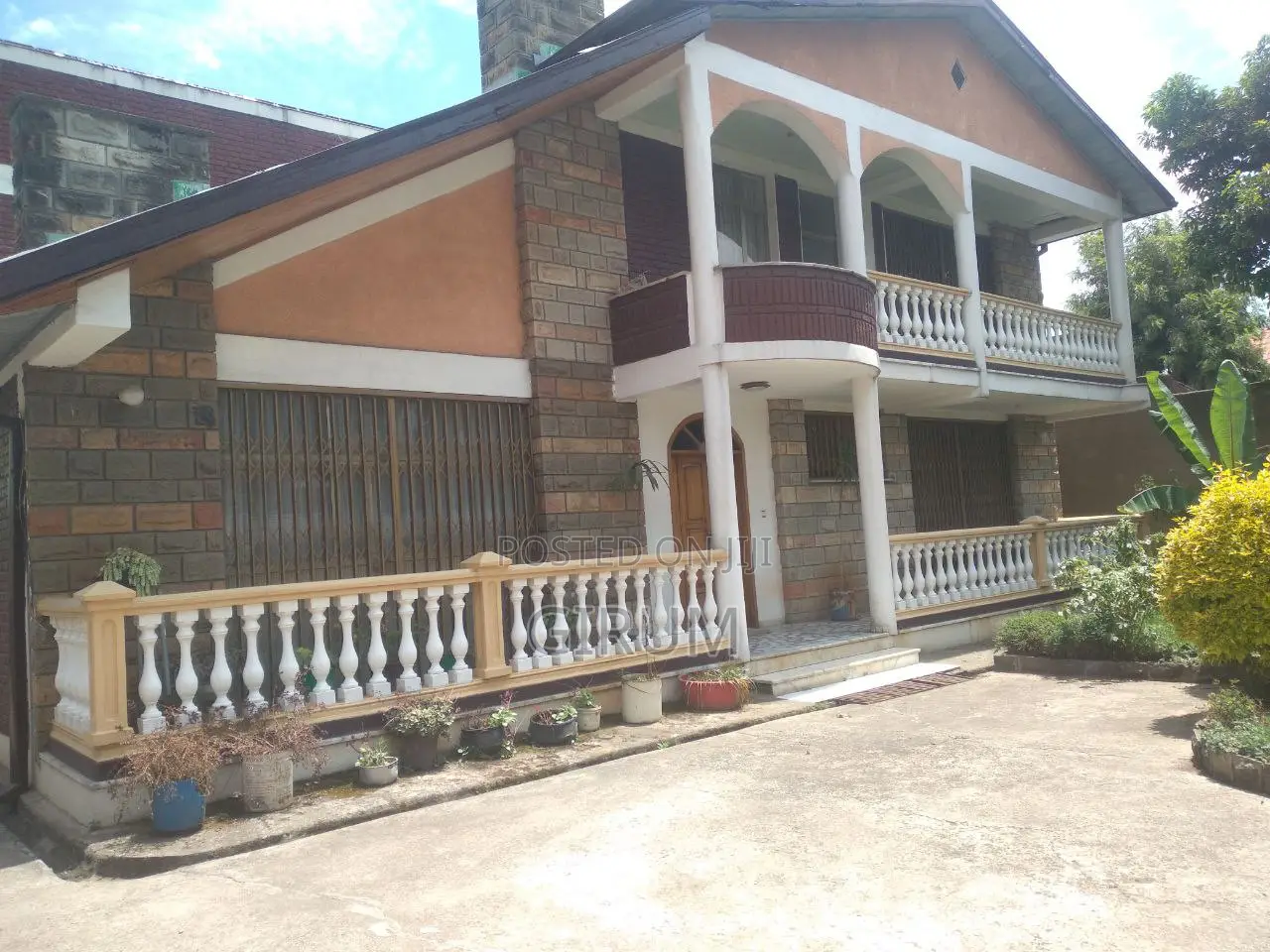 Furnished 4bdrm House in Bole for sale