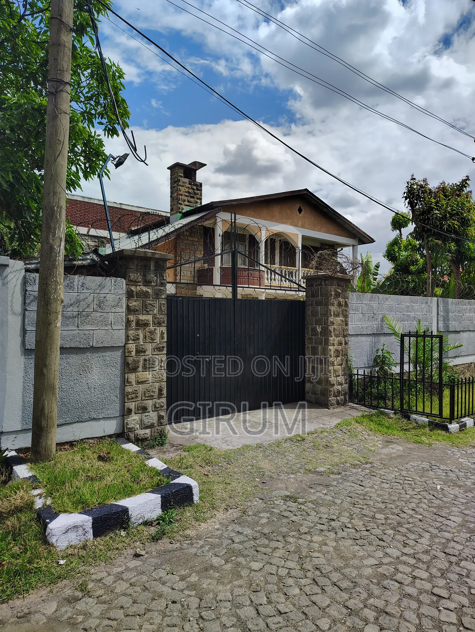 Furnished 4bdrm House in Bole for sale