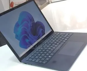 New Laptop Microsoft Surface 16GB Intel Core i7 SSD 512GB