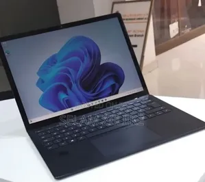 New Laptop Microsoft Surface 16GB Intel Core i7 SSD 512GB