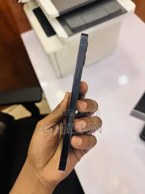 Apple iPhone 12 64 GB Black