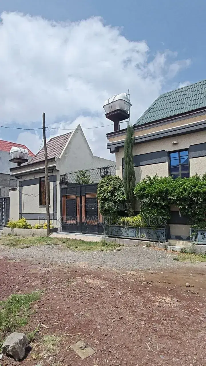 Furnished 7bdrm House in Dukem, East Shewa for sale