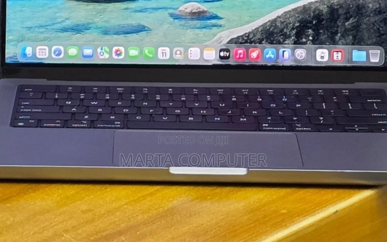 New Laptop Apple MacBook Pro 2021 M1 32GB Apple M1 SSD 512GB