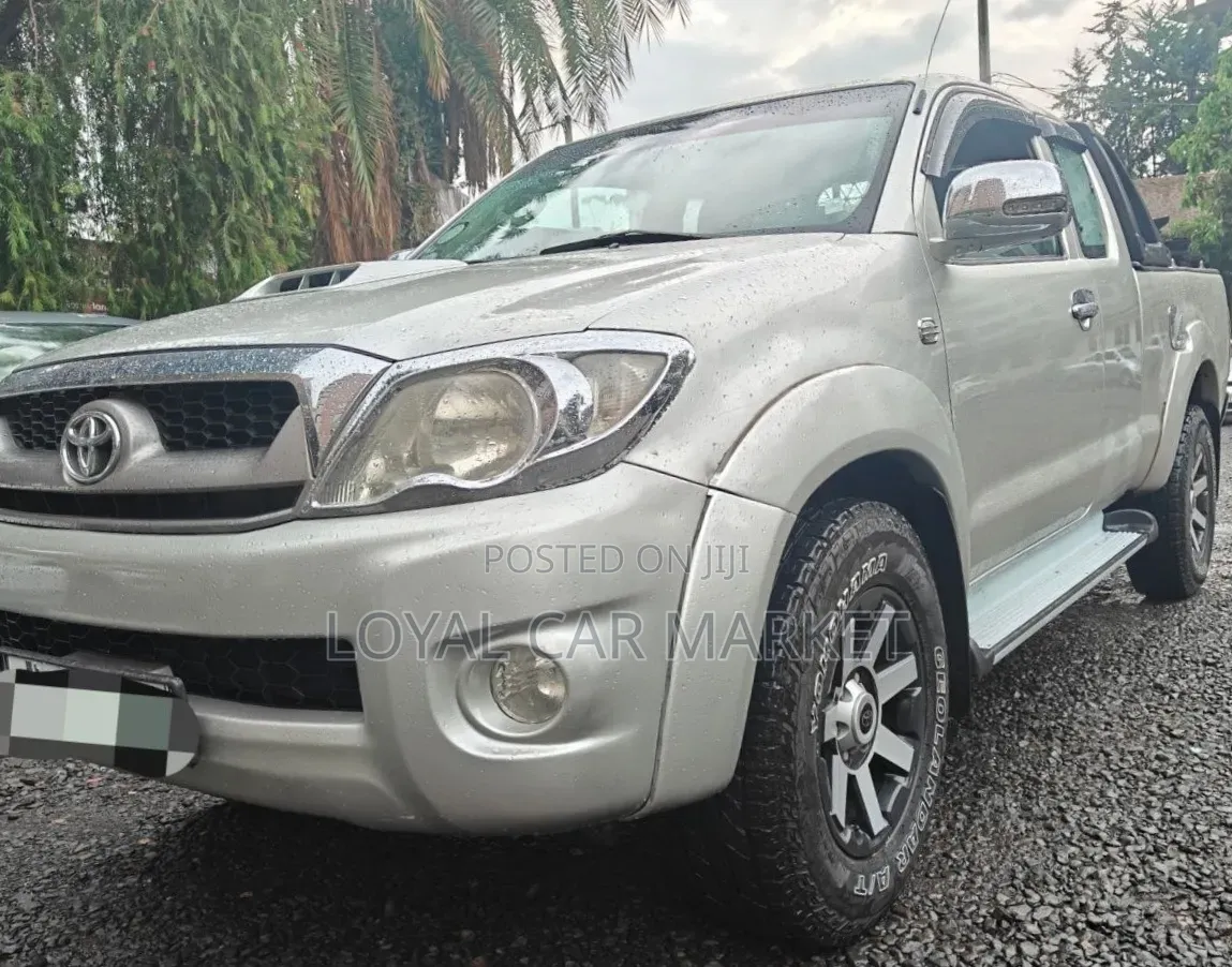 Toyota Hilux 2009 Gold