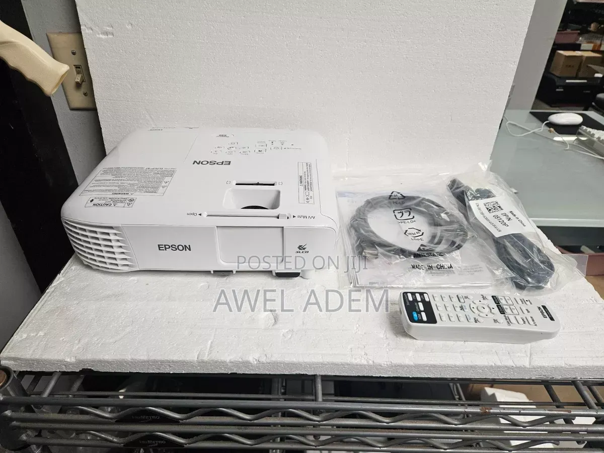 Epson Cb-2042 3lcd 1080p
Full Hd Home Cinema
4400 Lumens Projector