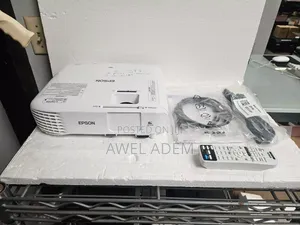 Epson Cb-2042 3lcd 1080p
Full Hd Home Cinema
4400 Lumens Projector