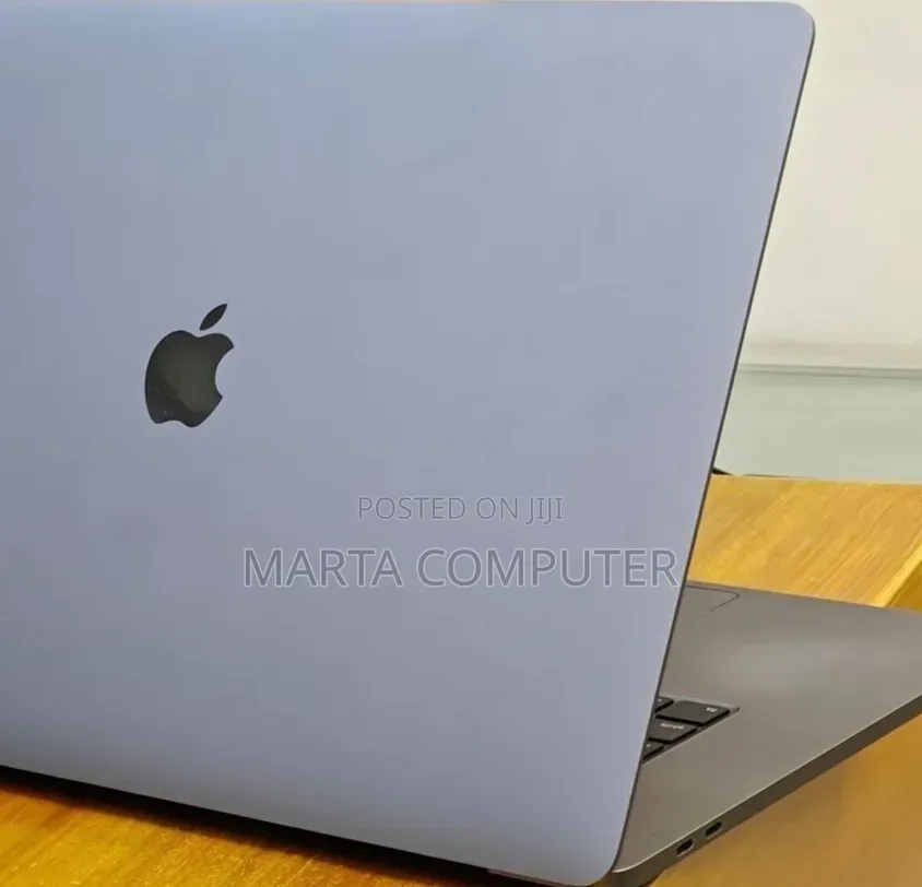 New Laptop Apple MacBook Pro 2019 16GB Intel Core i7 SSD 512GB
