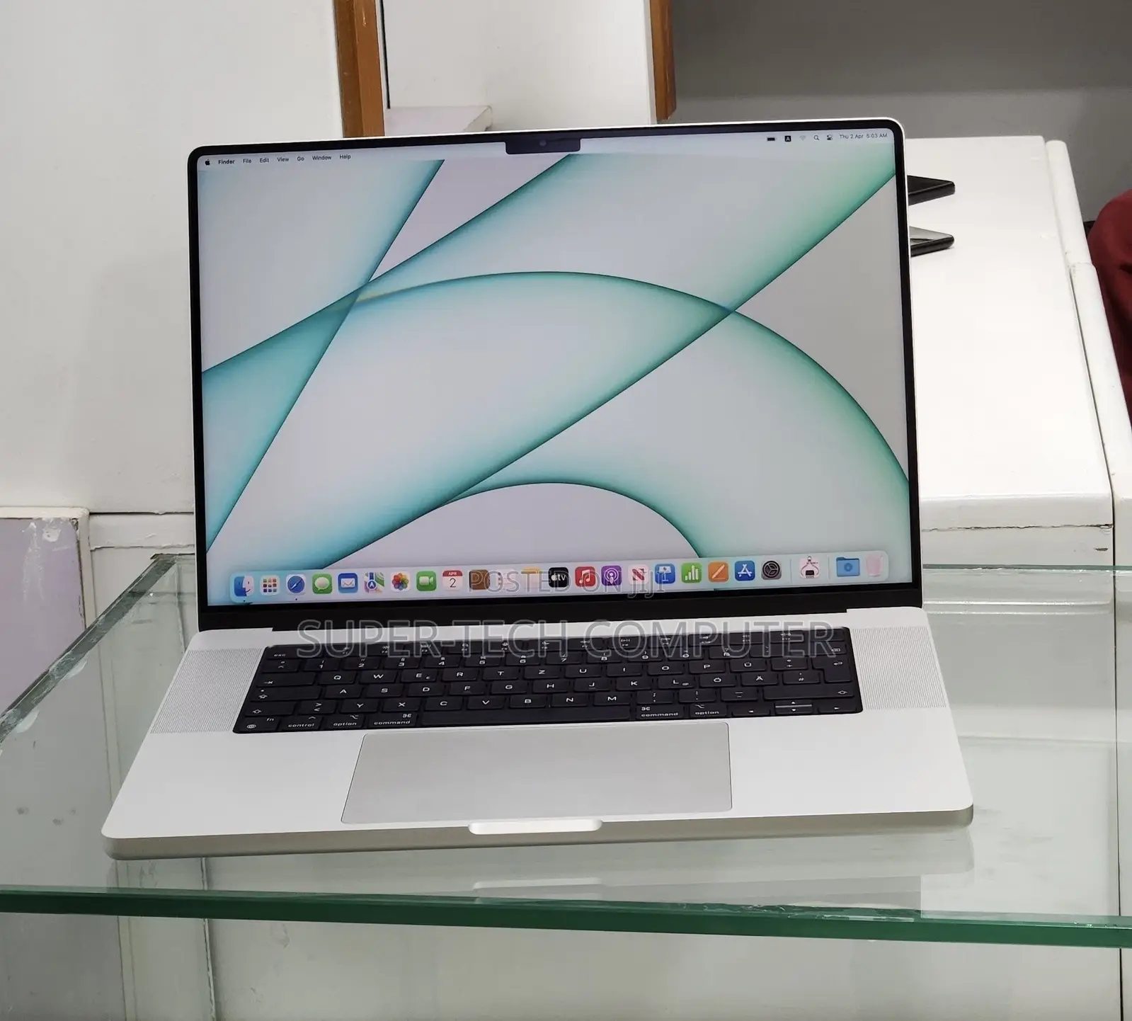 New Laptop Apple MacBook Pro 2015 16GB Intel Core i7 SSD 512GB