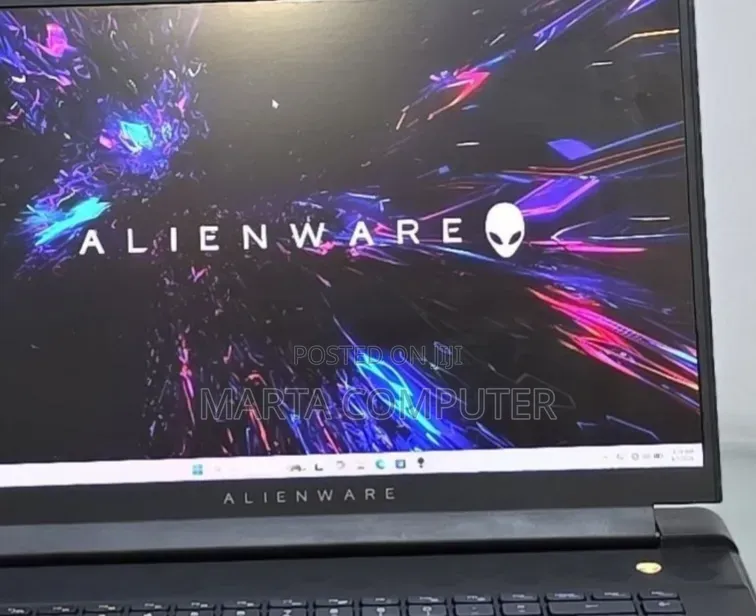 New Laptop Alienware X16 r1 16GB Intel Core i9 SSD 1T