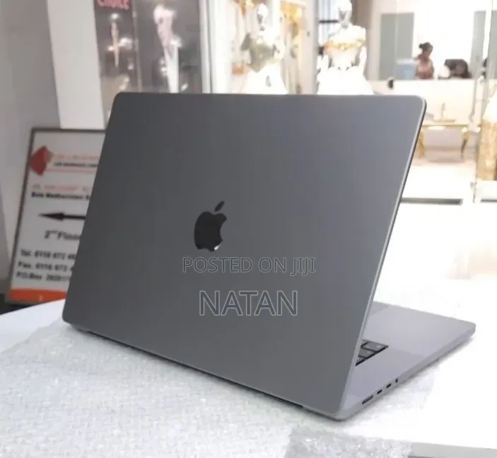 New Apple MacBook Pro 2021 M1 Max 64GB Apple M1 Pro SSHD (Hybrid) 1T